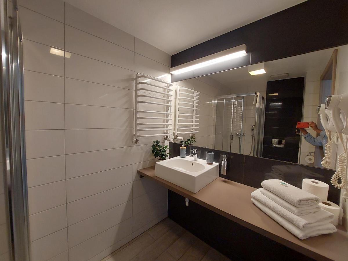Apartament Sienna Czarna Gora Ischgl 18 Exteriör bild